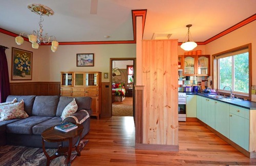 Lakes Entrance Cabin | Araluen Park Cottages