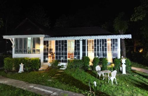 Tha Khlo House | Aran Hostel Pasak Riverside, Kaeng Khoi, Saraburi