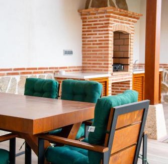 Navahermosa Ski Chalet | Arandas Village
