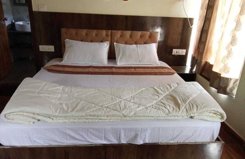 Jakh Resort | Aranyaka River Resort