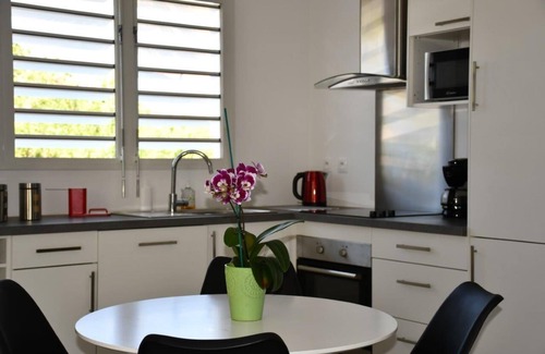 Saint-Pierre De La Reunion House | ARAUCARIA charming accommodation with swimming pool 2 to 4 people