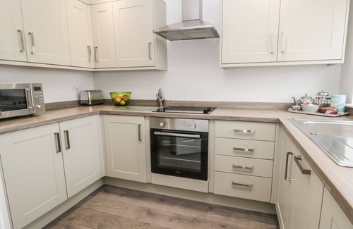 Ruswarp House | ARAUCARIA HOUSE, pet friendly, with a garden in Whitby