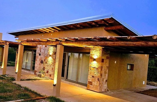 San Rafael Cabin | Araucaruia San Rafael, Soñada Para Descansar, a 10 Minutos Ctro de San Rafael