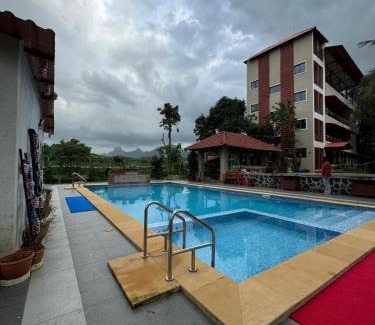 Ulhasnagar Hotel | Arav Resort