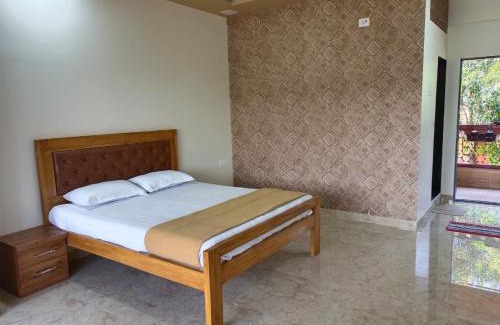 Ulhasnagar Hotel | Arav Resort