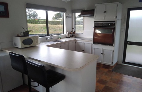 Waimarama Cottage | Arawai - Waimarama Holiday Home