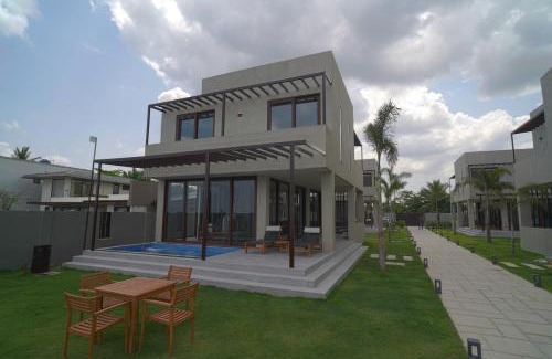 Barangay 16 Resort | Araya Beach Casas