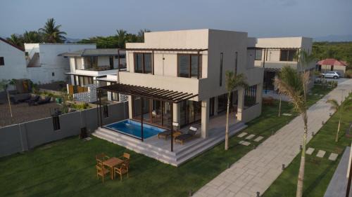 Barangay 16 Resort | Araya Beach Casas
