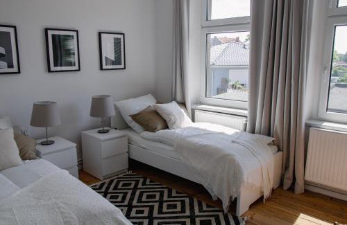Schlangenluch Apartment | Arbio Grünheide Monteurzimmer Parking included