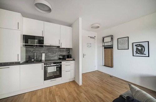 Erdberg Apartment | Arbio I Home office Apart in Simmering