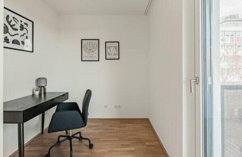Erdberg Apartment | Arbio I Home office Apart in Simmering