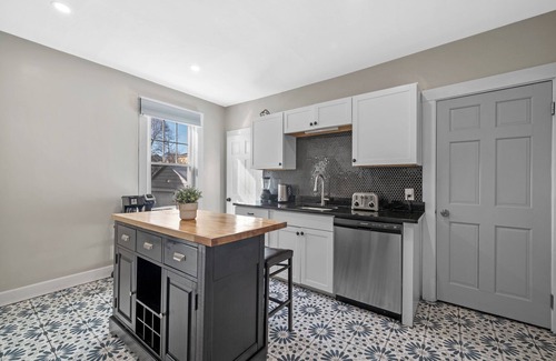 Roslindale House | “Arboretum Retreat” city of Boston