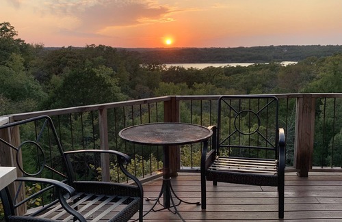 Sulphur House | Arbuckle Lake House. Sleep 7+. Great deck for outdoor enjoyment.