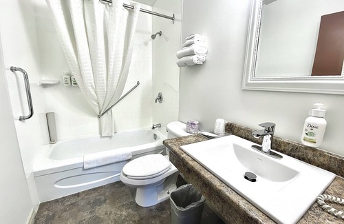 Regional District of Nanaimo Hotel | Arbutus Grove Motel