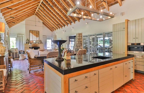 Fernkloof Villa | Arc House Family Villa | Large garden & pool