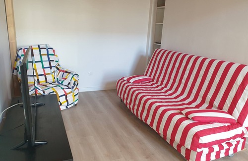 Cote Landaise Apartment | Arcachon 1st line, magnificent 90m2 industrial loft-style duplex.