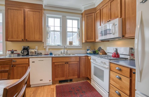 Seabrook House | Arcade, Kid + Dog Friendly, Seabrook Town Center Home, 5min. walk to beach