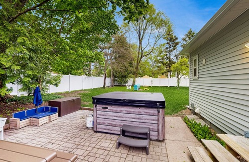 Arcadia House | Arcadia Retreat w/private hot tub, gas grill, fire pit, near beach, Dogs- YES!