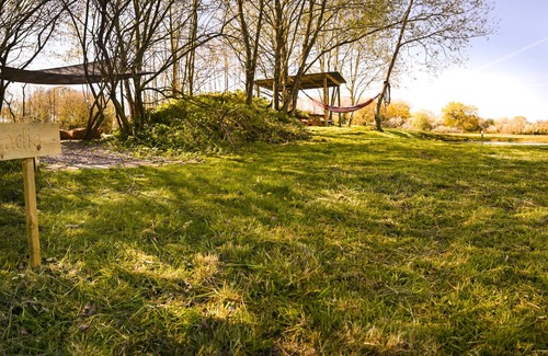 Wrexham RV Rental | Arcadia Safari Tent in Private 5 Acre Field