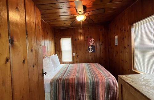 Arcadia Cottage | Arcadia Two Bedroom Rustic Cottage