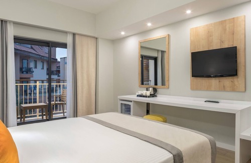 Side Hotel | Arcanus Hotels Trendline Side