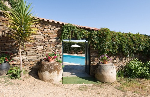 Arcas Apartment | ARCAS MANOR HOUSE: 2 Bedroom Apartments (AP1)