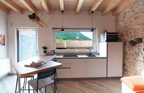 Sulzano Apartment | Archangel Holiday Homes - Gabriel
