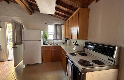 Kings County Cabin | Archie's Lakeside Cabin