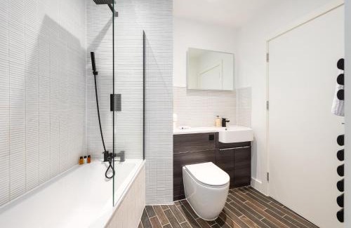 Stroud Green Apartment | Architect built Japandi-Style luxury home, Unique home in the heart of Finsbury Park, Central London in 10minutes, Near Arsenal and Tottenham Stadiums