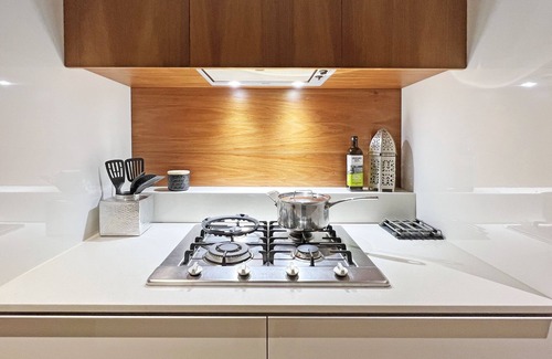 Erskineville Cottage | Architect Designed 2b Cosy Cottage. Great Location