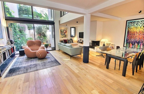 Vauban House | Architect-designed villa with garden for rent in Marseille, design and calm
