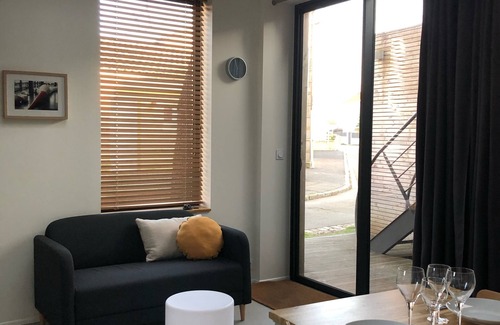 Lion d'Or - Gilarderie Apartment | Architect house 'OAK' for 2 persons, quiet, close to transport.