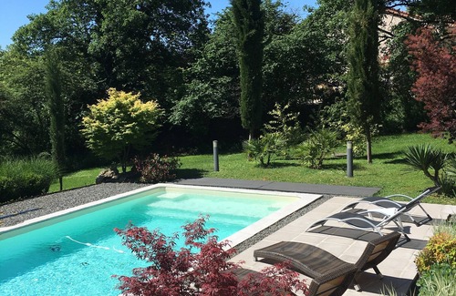 Villeneuve d'Aveyron House | Architect house with terraces and outdoor swimming pool near medieval village