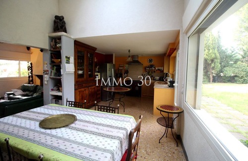 Montfrin Villa | ARCHITECT'S VILLA SWIMMING POOL 20min from Avignon, Nîmes and Camargue.
