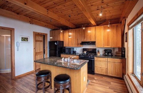 Town of Chesterfield House | Architects Dream Home Overlooking Picturesque Lake Champlain
