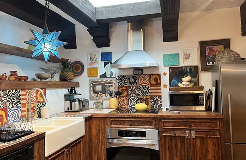 Laguna House | Architectural Gem In The Heart Of Downtown Santa Barbara.