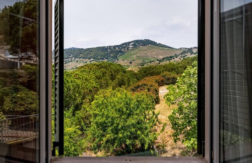 Teia Villa | Architectural jewel between sea and mountains