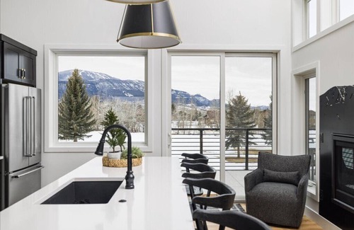 Red Lodge House | Architectural Masterpiece Home with Mountain Views & Hot Tub
