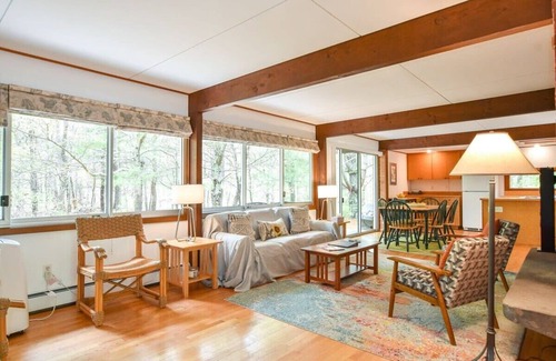 Truro House | Architectural modern home 5 mins to beach!