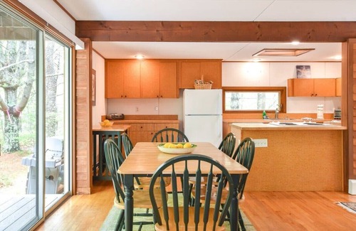 Truro House | Architectural modern home 5 mins to beach!