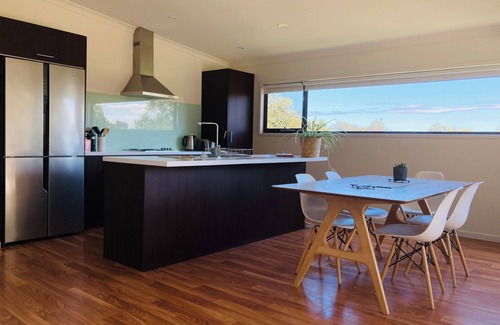 Forcett House | Architecturally Designed Rural Retreat Modern/Spacious/Tranquil - Great Views!