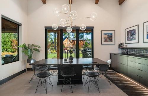 Cle Elum House | Architecturally stunning Cle Elum luxury retreat