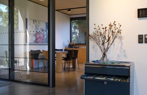 Erbach House | Architektenhaus Hello in Erbach mit High End Interieur zentral aber ruhig