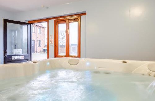 Runcton Holme House | Archway Barn - E3864