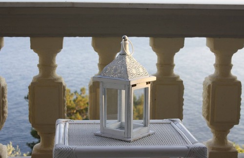 Ventimiglia House | Arcomarino - apartment in a prestigious historic villa