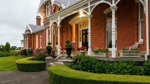 Deloraine Bed & Breakfast | Arcoona Manor