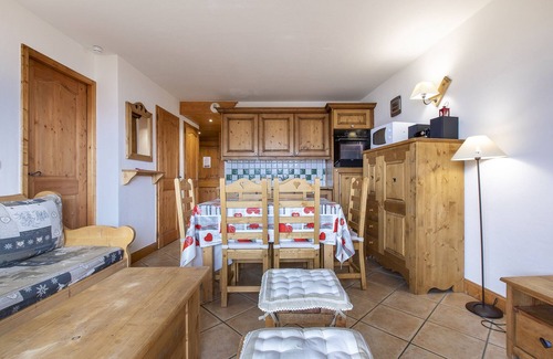 Arc-1800 Apartment | Arcs 1800, In RESIDENCE DE STANDING T3 6p. swimming pool, ski-in/ski-out dep/stop