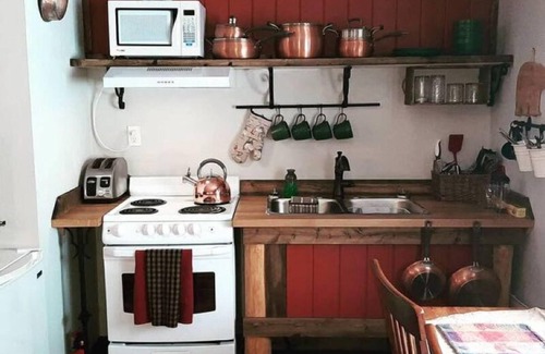 Dease Lake Cabin | Arctic Divide Lodge