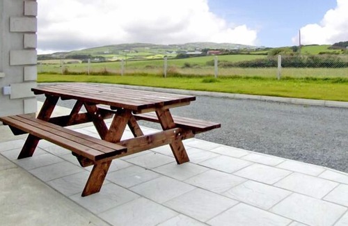 Skibbereen Cottage | ARDAGH NORTH, pet friendly, with open fire in Baltimore, County Cork