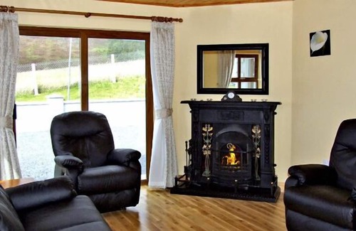 Skibbereen Cottage | ARDAGH NORTH, pet friendly, with open fire in Baltimore, County Cork